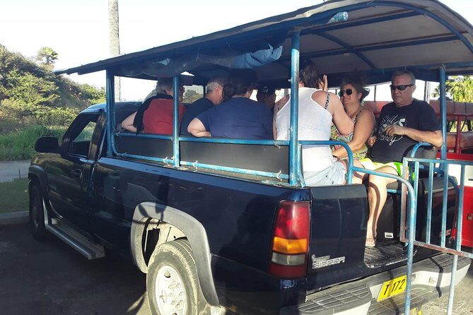 Safari Extravaganza - Bayfords Mountain Viewpoint: The 1,000-Foot Reward
